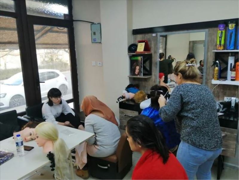 Ergene Belediyesi kursiyerleri eğitimlerini sürdürüyor