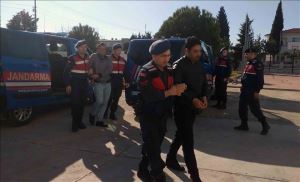 İran uyruklu 4 kişi polis süsüyle Makedon turistleri gasp etti