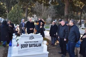 Gazeteci Şerif Baysalan mezarı başında anıldı