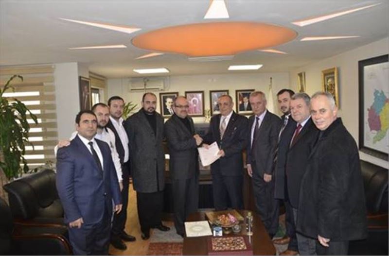 FETHİ ÖZVER SAHAYA İNDİ