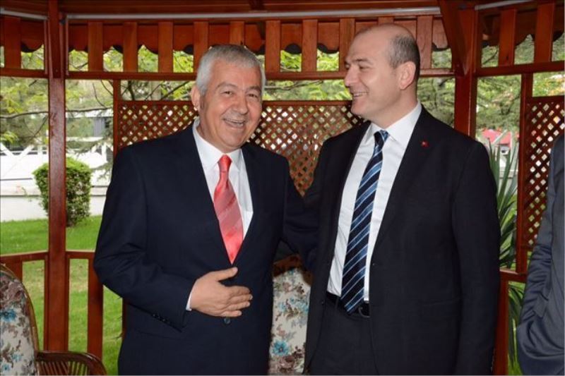 ESKİ DOSTLAR BAKANLIKTA BULUŞTU