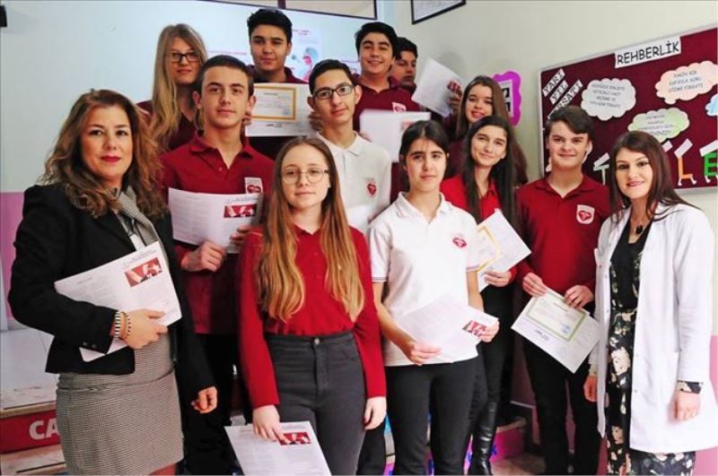 GELECEĞİN SAĞLIKÇILARI KARNELERİNİ ALDI