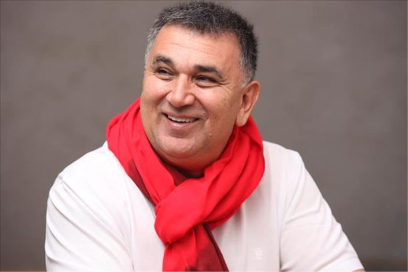 ZENGİN İŞADAMI VE SANAT SEVER OLAN CENGİZ FIRAT ALBÜM ÇIKARTTI 