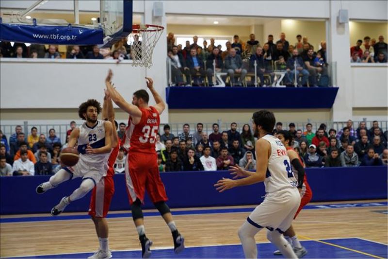 Çorlu spor tesisleri ile binlerce sporcuyu ağırladı