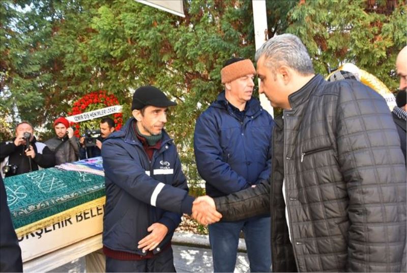 Başkan Yurdakul uçak kazasında yaşamını yitiren Zehra Bilgi Koşar´ı son yolculuğuna uğurladı