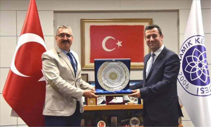 İKİ ÜNİVERSİTENİN REKTÖRÜ BULUŞTU!...