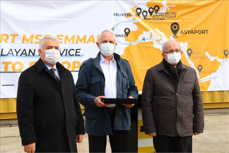 -HİMALAYA SERVİSİNİN İLK GEMİSİ ASYAPORT´A YANAŞTI