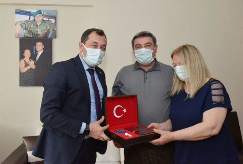 Başkan Yüksel´den anlamlı günde şehit ailesine ziyaret