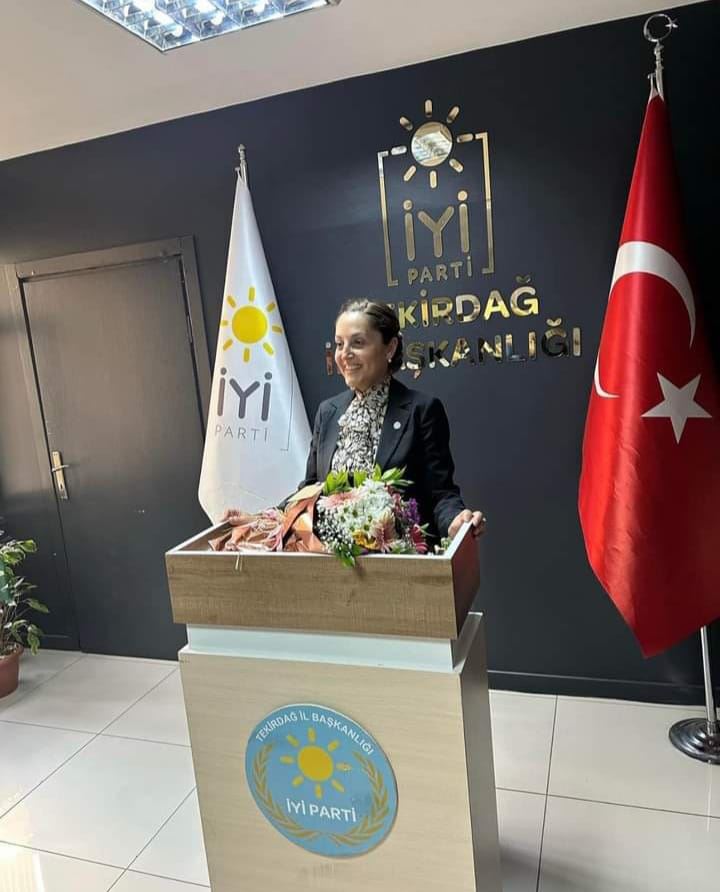 ELİF ÜSTBAŞ ADAY ADAYLIĞI  SÜRECİNDE ÇALIŞMALARINA DEVAM EDİYOR.