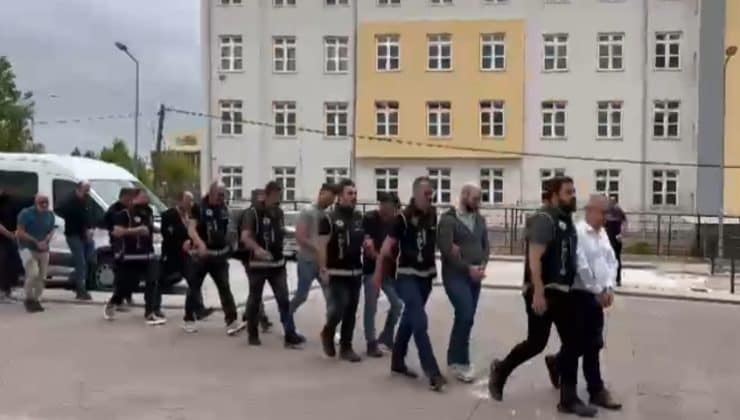BEŞİKTAŞ KULÜBÜ BAŞKANI AHMET NUR ÇEBİ’NİN AİLE ŞİRKETİNİ 50 MİLYON DOLAR SOYAN ÇETE TUTUKLANDI