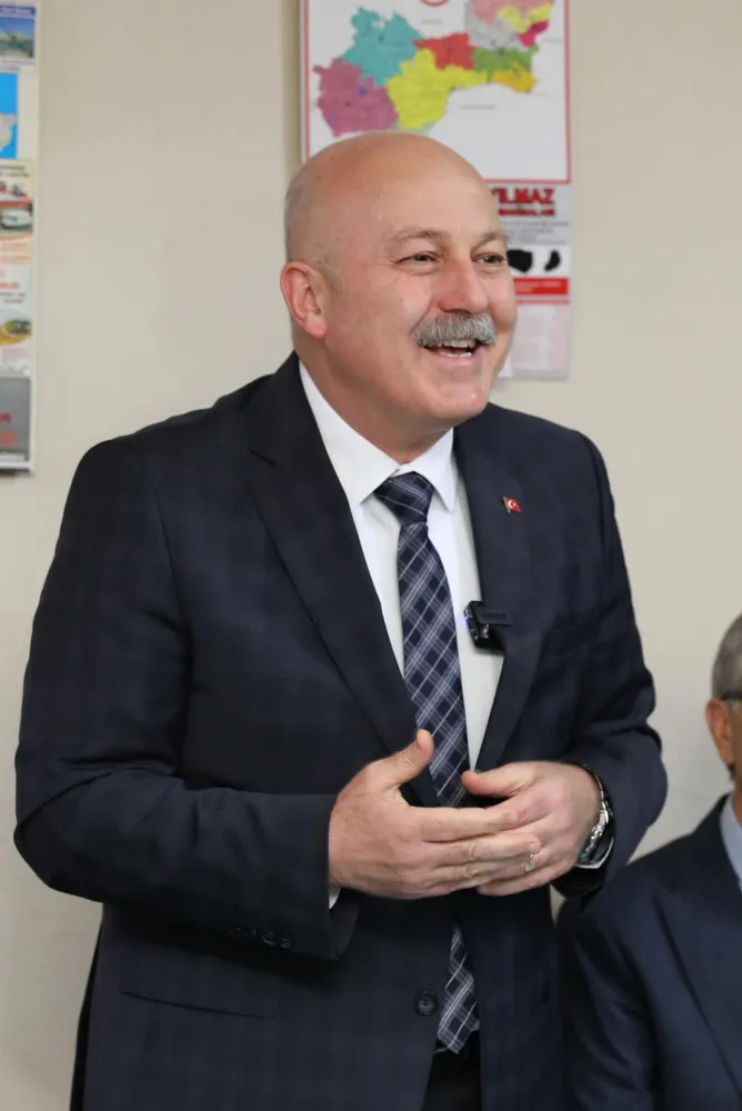 DR. OSMAN İNAN’I HAYRABOLULAR BÜYÜK BİR SAYGIYLA KARŞILIYOR
